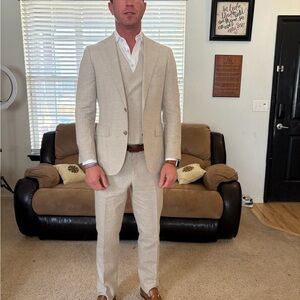 Suitsupply Tan Suit with Lightweight Fabric and Notch Lapels